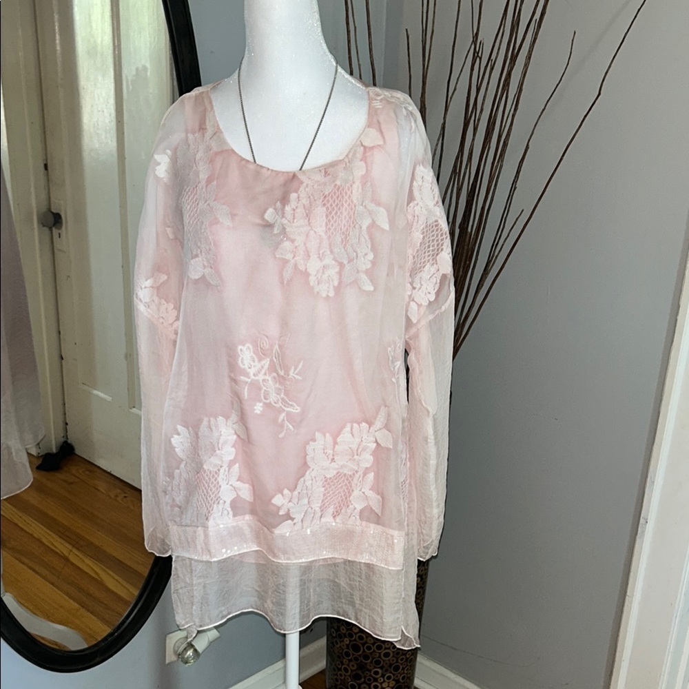 Simply Couture. Elegant Pink Lace Women's Top